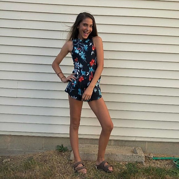 Girls’ Floral Romper from Penelope Tree - size 10 - Picture 2 of 2